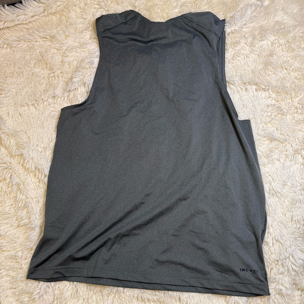Nike men’s dark gray dri fit tank Top large standard fit lightweight - Picture 4 of 6